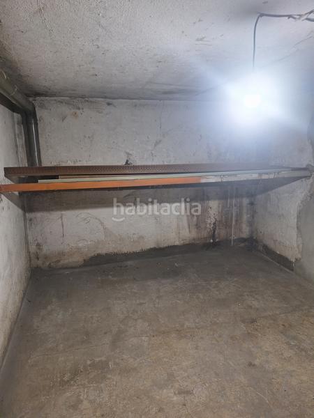 Foto fe8075cc-19e7-43c1-8aff-92c862a98461. Aparcament cotxe a Aguilar de Campoo