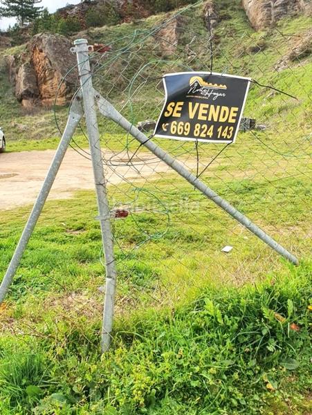 Foto e66eefee-32f4-4791-b078-2a72095db550. Terreno residencial solar urbano en en Aguilar de Campoo