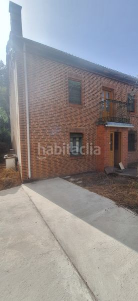Foto a5dde544-51e2-44a1-b59d-865e441a9d4f. Casa a Barruelo de Santullán