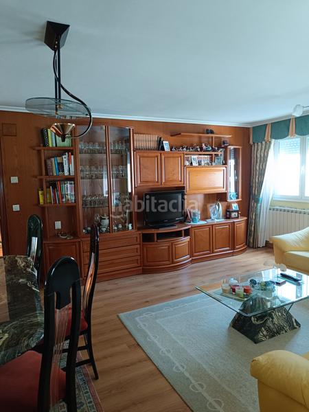 Foto 35f4b6f3-5fd6-4878-86d7-e32700e5cad0. Piso amplio piso luminosocon ascensor y garaje cerrado en Guardo