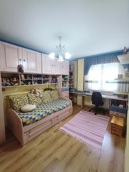 Foto 81016b43-b317-4f3a-99f0-20693683d17b. Piso amplio piso luminosocon ascensor y garaje cerrado en Guardo