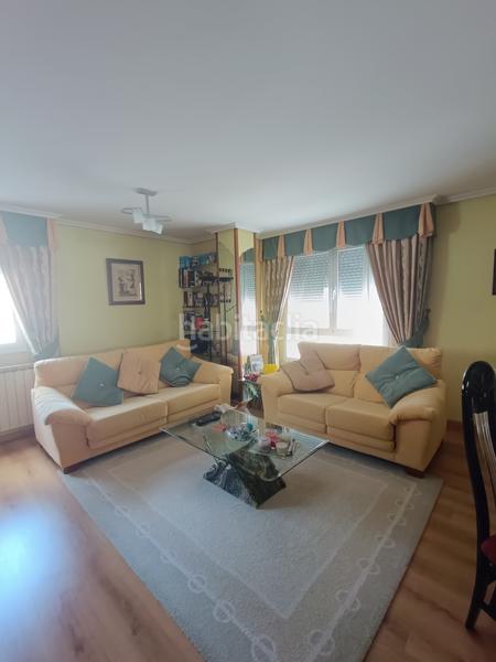 Foto 94f9584e-92c2-433f-a35d-17c6b00e81f9. Piso amplio piso luminosocon ascensor y garaje cerrado en Guardo