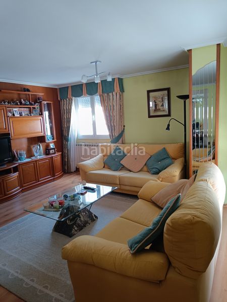 Foto af029aca-11ce-4597-af9e-b0e227aab126. Pis amb calefacció aparcament a Guardo