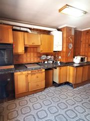 Flat  Aguilar de campoo - av ronda. Céntrico y soleado piso en la localidad de aguilar de campoo. la