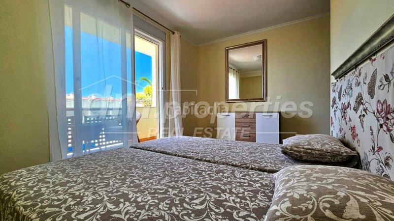 Foto 88f33fa8-f019-40f2-abd6-6a05d54971d3. Casa a schiera con parcheggio piscina in Playa Fañabé Alto Adeje