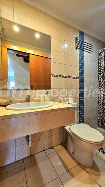 Foto eab66720-c41c-4791-9a5b-b3a5c50a9d19. Casa a schiera con parcheggio piscina in Playa Fañabé Alto Adeje