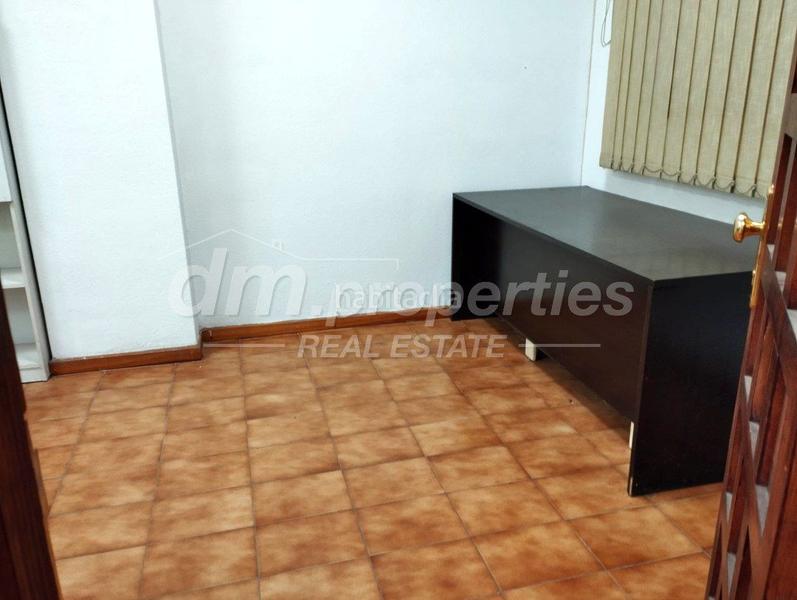 Foto 194c3e27-3b3d-4138-8702-51aefdfe74ee. Local comercial local com. en venta en Los Cristianos, 9 despachos. en Arona