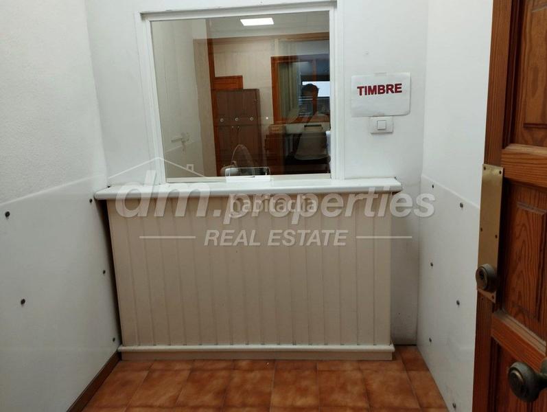 Foto 1c8c5dd5-0997-482b-93db-61698f4b056a. Local comercial local com. en venta en Los Cristianos, 9 despachos. en Arona