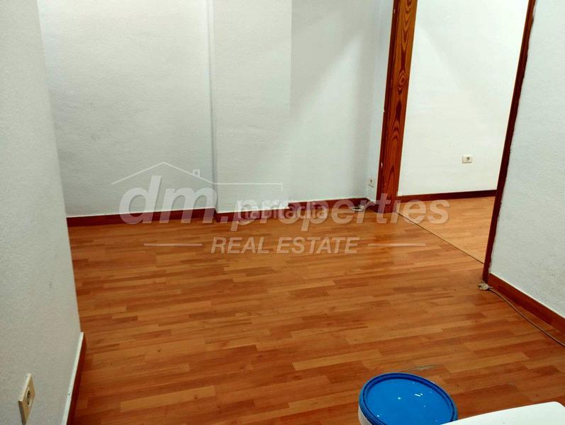 Foto 3e4c8d0e-8357-4999-872c-d283fc43d71d. Local comercial local com. en venta en Los Cristianos, 9 despachos. en Arona