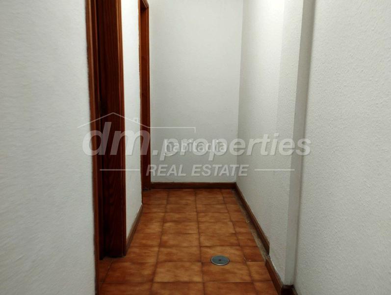 Foto 7817bf19-046a-44b7-86dd-2556f228fefe. Local comercial local com. en venta en Los Cristianos, 9 despachos. en Arona