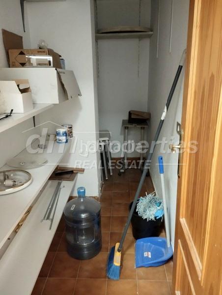 Foto 9a793640-8f10-4b56-8666-2ad41308da33. Local comercial local com. en venta en Los Cristianos, 9 despachos. en Arona