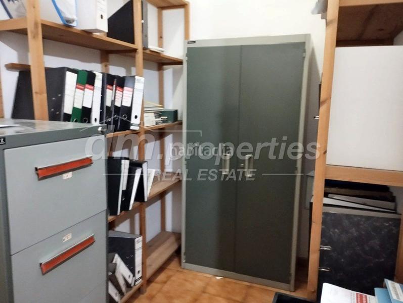 Foto fbee206f-2f53-4e71-a57f-b96fc7224482. Local comercial local com. en venta en Los Cristianos, 9 despachos. en Arona