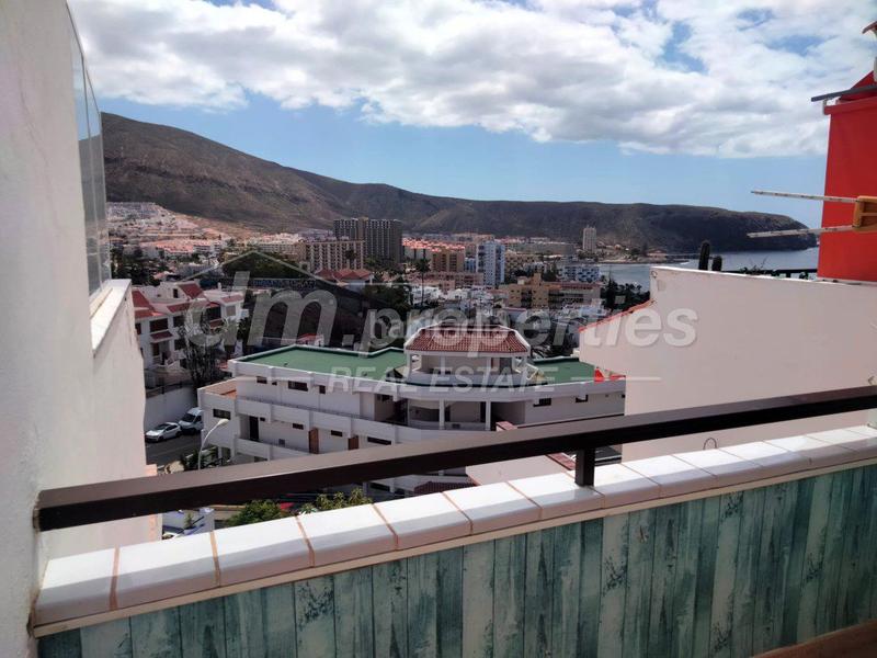 Foto 2c524a04-b94e-4419-bc8b-46520493d185. Apartamento  en venta en Los Cristianos, 3 dormitorios. en Arona