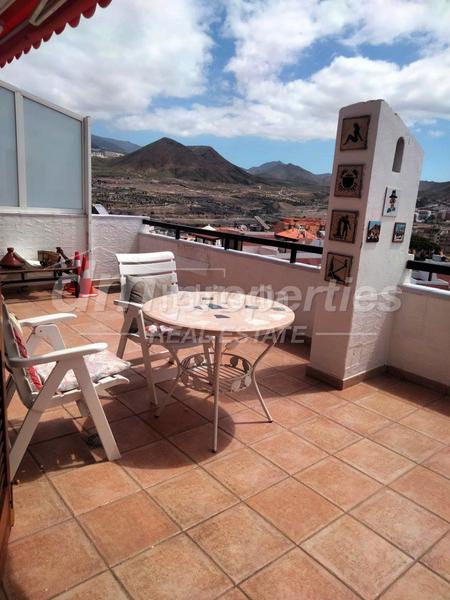 Foto fc8aafff-0884-484c-a0a6-37f9866f7fb3. Apartamento  en venta en Los Cristianos, 3 dormitorios. en Arona
