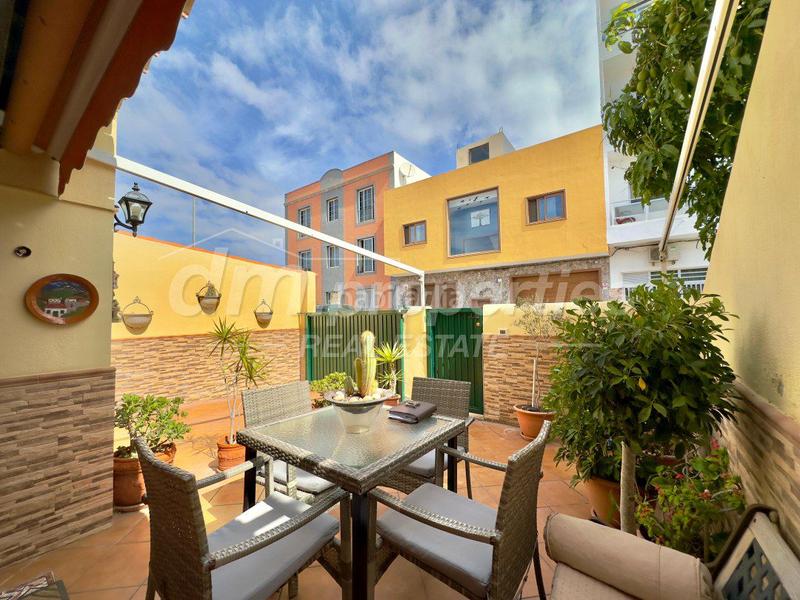 Foto 51e350e7-3e69-4810-85af-379e5c7fec19. Semi detached house with parking in Costa del Silencio Arona