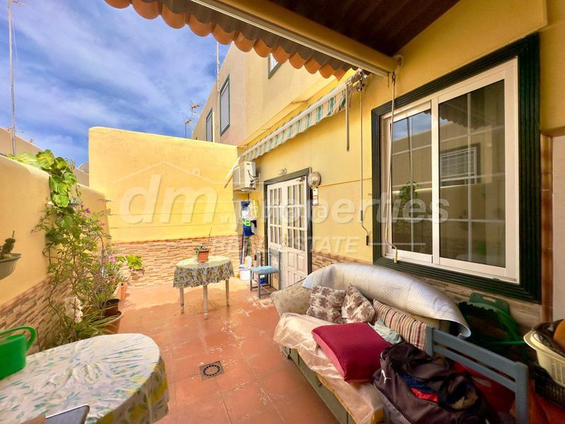 Foto 7281b03c-b48e-414d-ac41-2c3d8f96d0d3. Semi detached house with parking in Costa del Silencio Arona