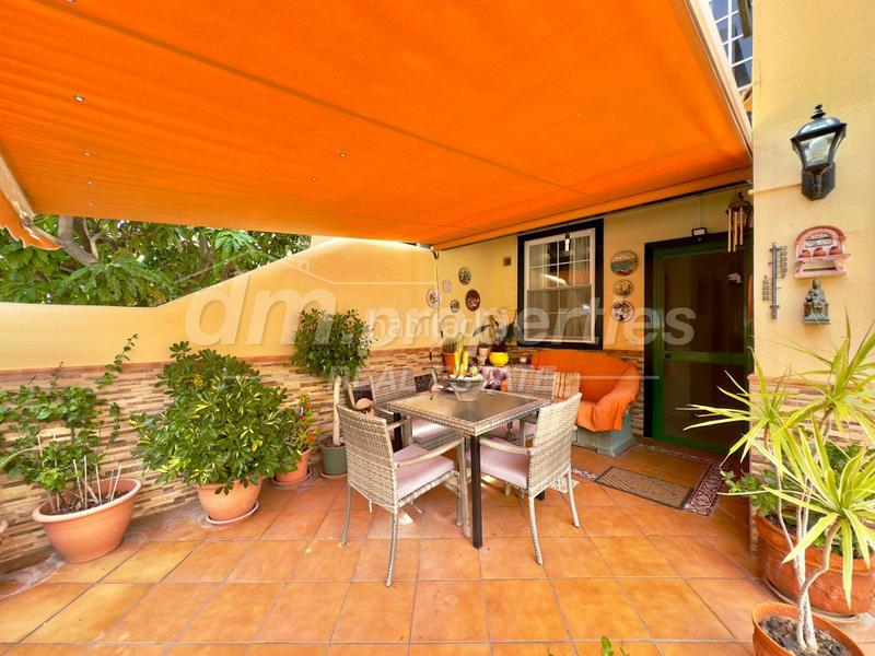 Foto d0db8617-876c-4bbf-9cb5-5ac023d6f42f. Semi detached house with parking in Costa del Silencio Arona