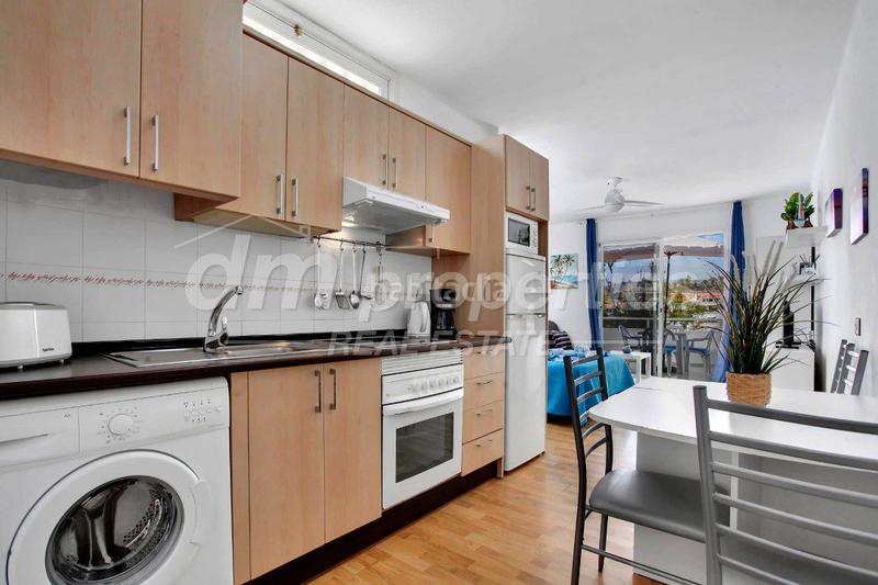 Foto 4a454ba8-0cf4-47f9-92f8-09857408deb7. Estudio  en venta en costa . en San Eugenio Alto Adeje