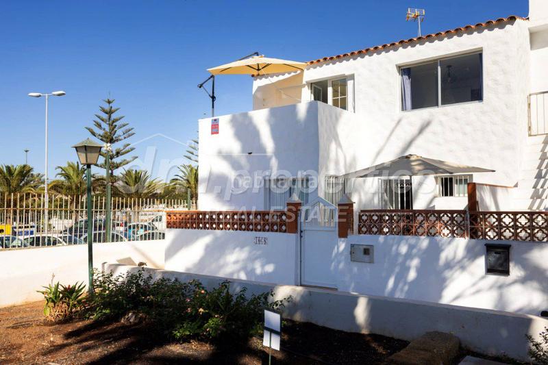 Foto 20d3152d-24e7-4ac2-8edf-bf210c0d51bb. Dúplex duplex en venta en Costa del Silencio, 4 dormitorios. en Arona