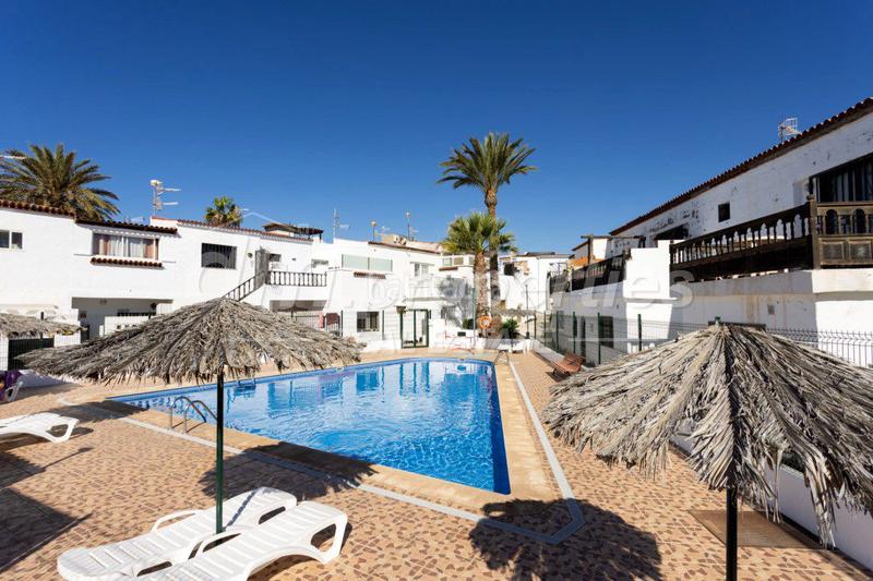 Foto a5a5b3cc-5502-4c48-8d16-2b3b6fcce083. Dúplex duplex en venta en Costa del Silencio, 4 dormitorios. en Arona