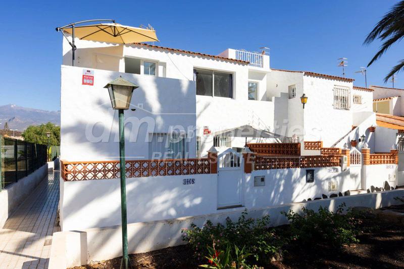 Foto ac7d24f4-405e-4c05-b0ff-0351fff05a5c. Dúplex duplex en venta en Costa del Silencio, 4 dormitorios. en Arona