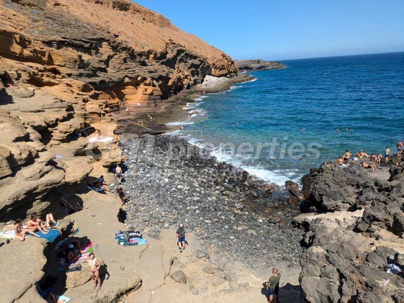 Foto b9910dda-6145-4109-84ca-f21dfe3b3acf. Dúplex duplex en venta en Costa del Silencio, 4 dormitorios. en Arona