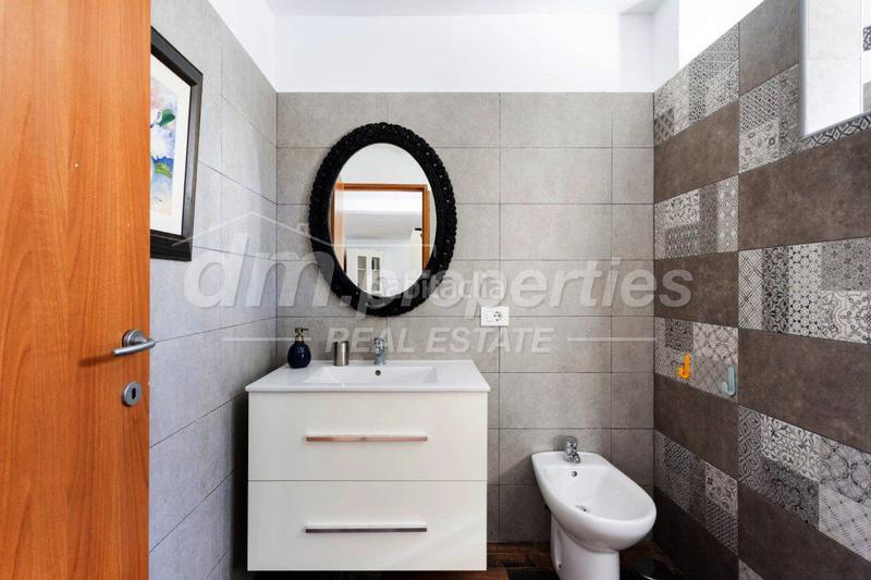 Foto e392a3b7-ca1e-4cef-aabb-7acde19b5116. Dúplex duplex en venta en Costa del Silencio, 4 dormitorios. en Arona