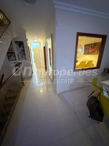 Foto 25bc7dd2-f4cb-4f7d-81c3-37597c19e79b. Casa a schiera con parcheggio piscina in Los Cristianos Arona