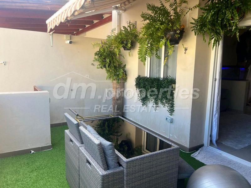 Foto 4bd01c10-58bc-40e5-a369-df6d580a677f. Casa a schiera con parcheggio piscina in Los Cristianos Arona