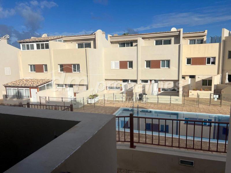 Foto e05320b1-1dbe-4709-9796-a436f6f46a32. Casa a schiera con parcheggio piscina in Los Cristianos Arona