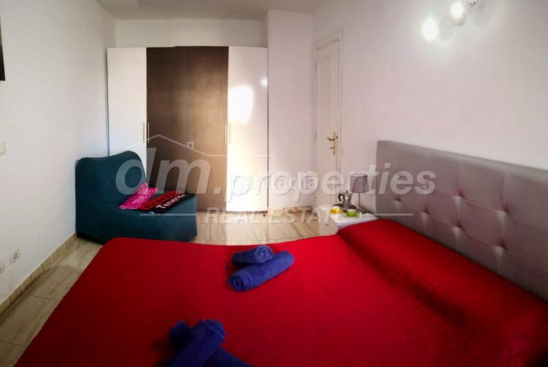 Foto 18dfad47-5117-42b5-8d51-76e6645992ed. Apartment with parking pool in Playa de las Américas Arona