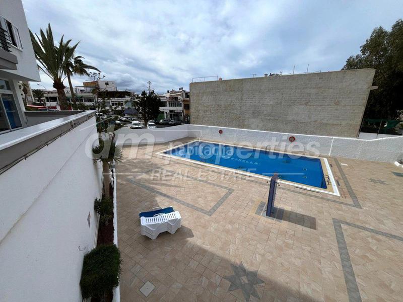 Foto 0b2deaa3-af09-4faa-9b0a-4c4c37757b2e. Piccolo appartamento con parcheggio piscina in Los Cristianos Arona
