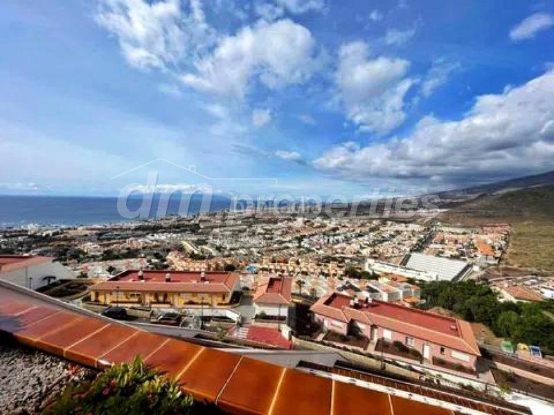 Foto 22ce22db-a6af-43a0-8eec-b1367554f910. Apartamento  en venta en torviscas alto, 2 dormitorios. en Adeje