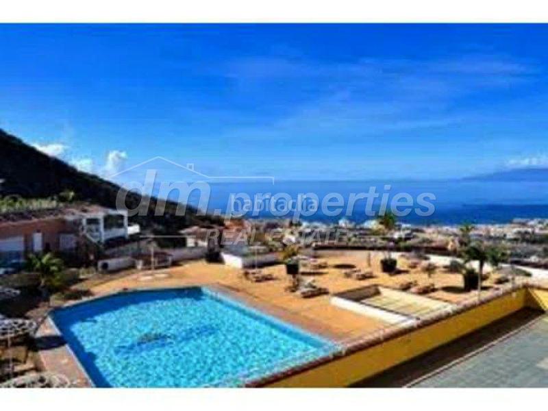 Foto 31d77c8c-c3e7-4b21-9b4c-eaacf7930e2e. Apartamento  en venta en torviscas alto, 2 dormitorios. en Adeje