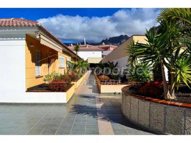 Foto 4443fe9d-c08a-498a-b6cc-72816c4bf4df. Apartamento  en venta en torviscas alto, 2 dormitorios. en Adeje