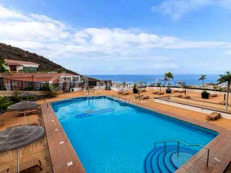 Foto 455f8caa-f9cf-4450-ab39-6ff71003553f. Apartamento  en venta en torviscas alto, 2 dormitorios. en Adeje