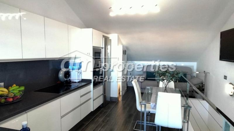 Foto 1144b897-6177-4324-b9e3-07c1ed905214. Zweistöckige wohnung mit pool in Los Cristianos Arona