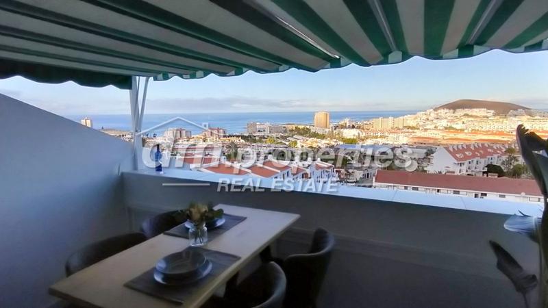 Foto e35d07d5-e954-4b8a-93ad-9e667161972d. Zweistöckige wohnung mit pool in Los Cristianos Arona