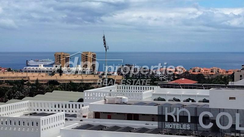 Foto 1b6c1ddc-5d1d-4a89-a1e7-b7bcd4fe9bea. Apartament amb aparcament piscina a Playa de las Américas Arona