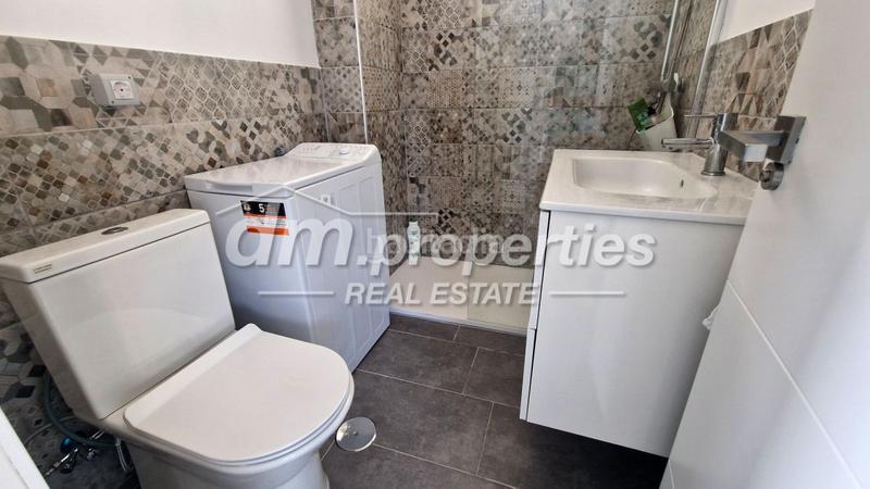 Foto eab5a44e-b1f9-4fda-b2da-8b3b9886c3ad. Apartament amb aparcament piscina a Playa de las Américas Arona