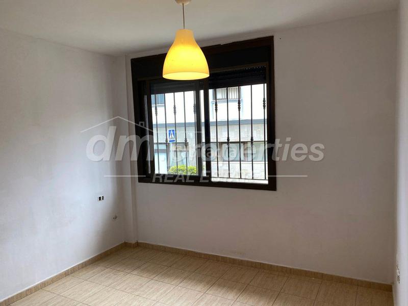 Foto a401fb2d-ece8-4646-9dea-d62f4e81795d. Apartament amb aparcament a Casco Urbano Adeje