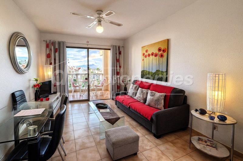 Foto f8e910fd-f863-4c76-8401-ad3968186817. Apartamento  en venta en Los Cristianos, 1 dormitorio. en Arona