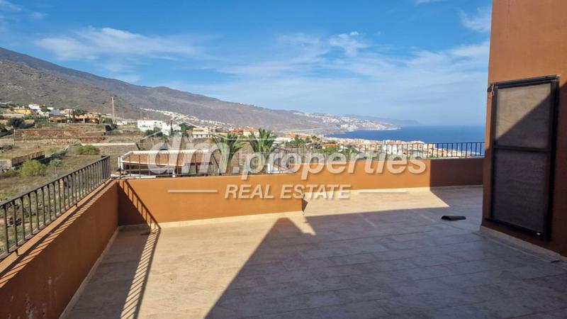 Foto 4ddd5344-e8d4-4ceb-8d91-b2ab57b1c4d4. Chalet villa en venta , 4 dormitorios. en Cuevecitas - Malpaís Candelaria