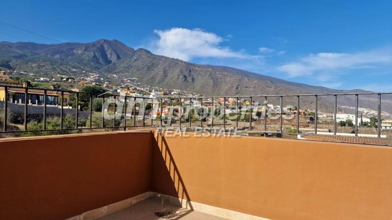 Foto 62becf76-0053-4ab7-b56d-452d494724e1. Chalet villa en venta , 4 dormitorios. en Cuevecitas - Malpaís Candelaria