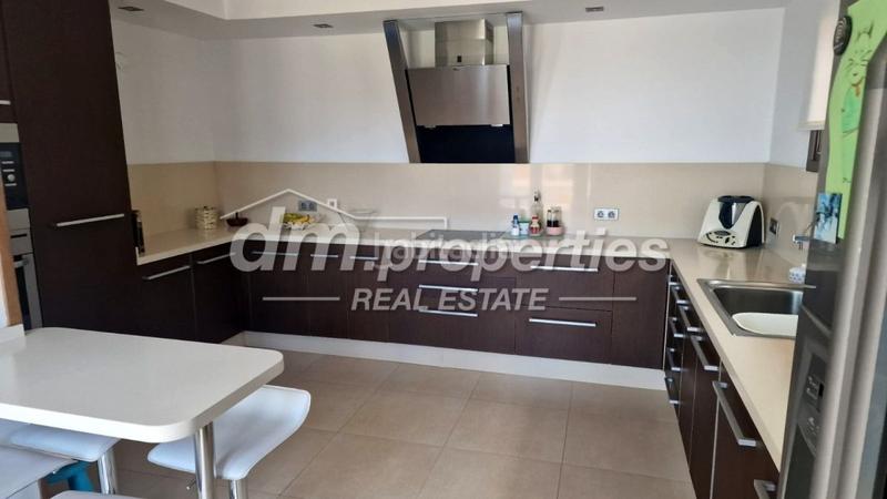 Foto ad01f489-6ff8-42c8-998f-446f8f4fc757. Chalet villa en venta , 4 dormitorios. en Cuevecitas - Malpaís Candelaria