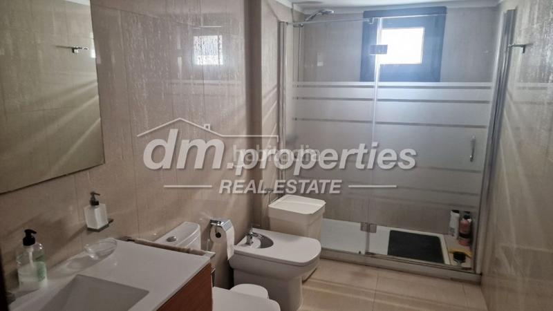 Foto f071f04a-6a04-4b1f-82e5-6091d481de59. Chalet villa en venta , 4 dormitorios. en Cuevecitas - Malpaís Candelaria