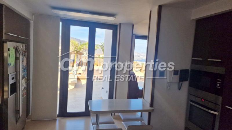 Foto fcaa3588-a782-460e-89fc-ed177f5c373b. Chalet villa en venta , 4 dormitorios. en Cuevecitas - Malpaís Candelaria