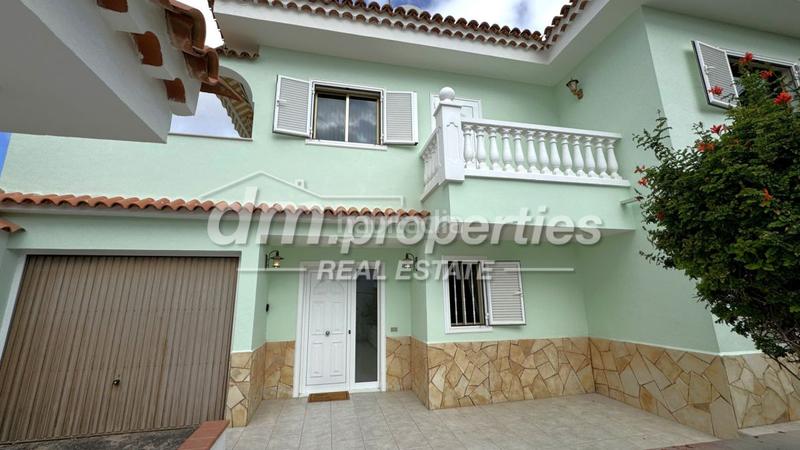 Foto 172d1b88-7877-4530-82ac-8fa0e09c99f6. Chalet con parcheggio piscina in Chayofa Arona