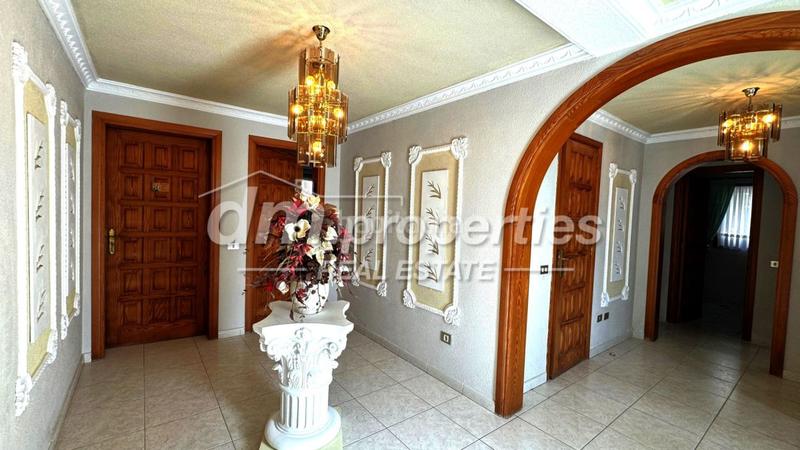 Foto 503a49cb-b2a9-4899-80ee-137bcdb25f76. Chalet con parcheggio piscina in Chayofa Arona