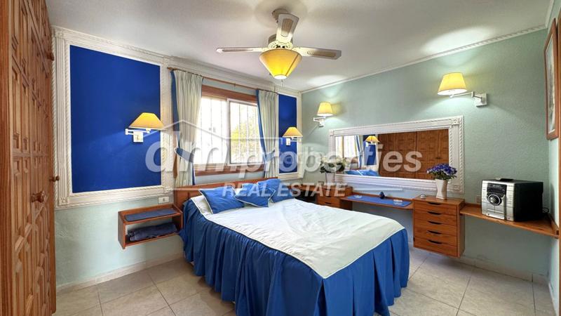 Foto 90b9404b-2948-4977-82a3-6351978db032. Chalet con parcheggio piscina in Chayofa Arona